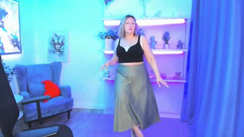 Snapshot of ninastarle chatting on 05.18.26 ninastarle online show from 05.18.26