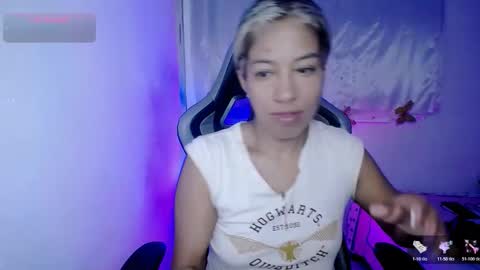 Snapshot of ninatinydoll1 chatting on 11.11.25 ninatinydoll1 online show from 11.11.25