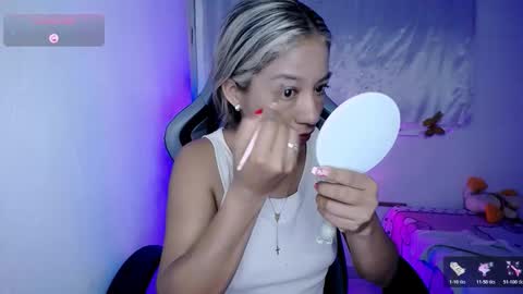 Snapshot of ninatinydoll1 chatting on 11.12.25 ninatinydoll1 online show from 11.12.25