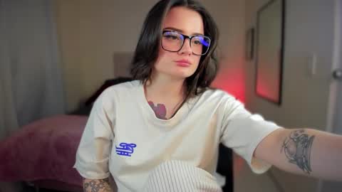 Snapshot of ninavolkov chatting on 01.09.25 ninavolkov online show from 01.09.25