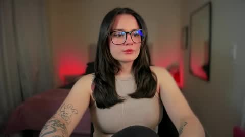 Snapshot of ninavolkov chatting on 01.23.25 ninavolkov online show from 01.23.25