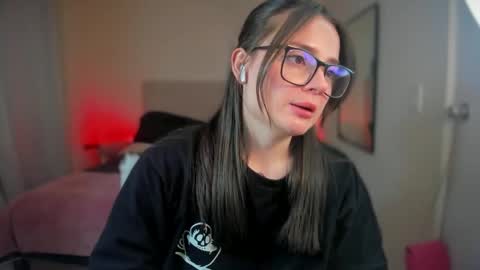 Snapshot of ninavolkov chatting on 01.30.25 ninavolkov online show from 01.30.25