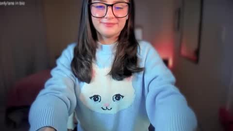 Snapshot of ninavolkov chatting on 03.08.25 ninavolkov online show from 03.08.25