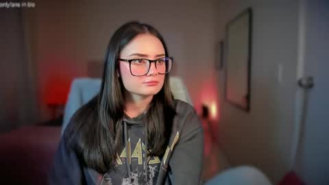 Snapshot of ninavolkov chatting on 03.09.25 ninavolkov online show from 03.09.25