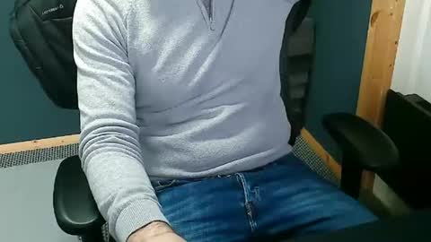 Snapshot of nineinches2222 chatting on 01.27.25 Nineinches online show from 01.27.25