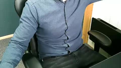 Snapshot of nineinches2222 chatting on 02.17.25 Nineinches online show from 02.17.25