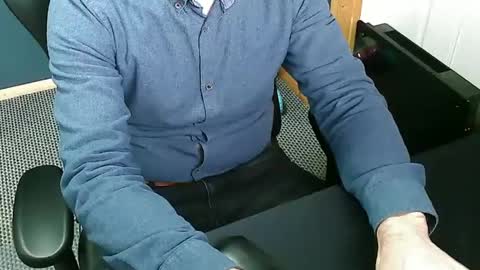 Snapshot of nineinches2222 chatting on 03.12.25 Nineinches online show from 03.12.25