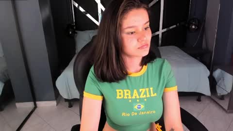 Snapshot of nini_solei chatting on 04.16.26 nini_solei online show from 04.16.26