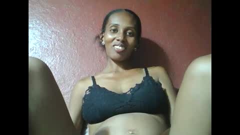 Snapshot of ninie246746 chatting on 02.13.25 ninie246746 online show from 02.13.25