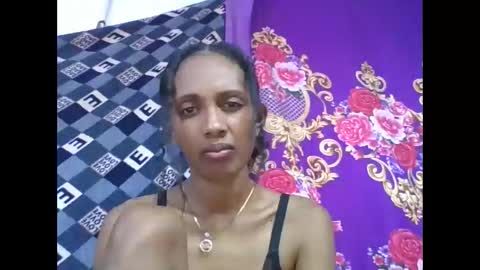 Snapshot of ninie246746 chatting on 04.20.26 ninie246746 online show from 04.20.26