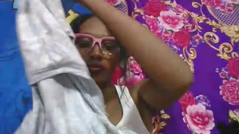 Snapshot of ninie246746 chatting on 05.16.26 ninie246746 online show from 05.16.26