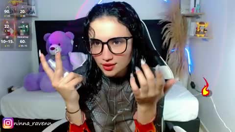 Snapshot of ninna_raven chatting on 04.19.26 Ninna online show from 04.19.26