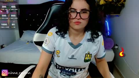 Snapshot of ninna_raven chatting on 04.21.26 Ninna online show from 04.21.26