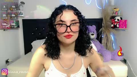 Snapshot of ninna_raven chatting on 05.14.26 Ninna online show from 05.14.26