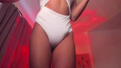 Ninon Beart online show from 11.10.25