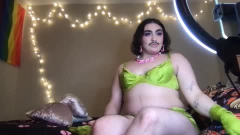 nipplelessalien online show from 12.05.25