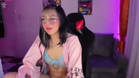 Snapshot of nirit3183 chatting on 02.05.26 Daph J online show from 02.05.26