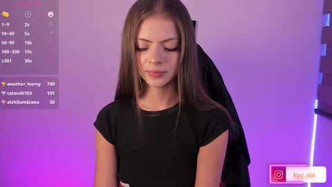 Nicki  online show from 01.06.25