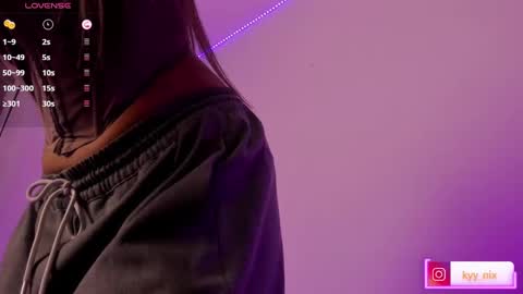 Nicki  online show from 02.15.25