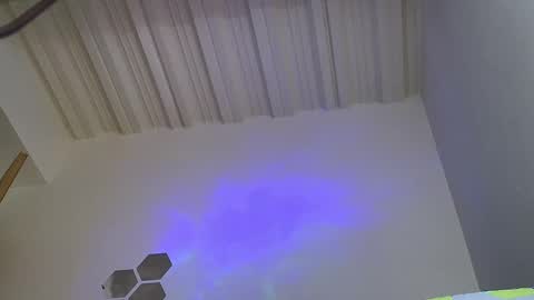 Nicolas Muscle online show from 12.18.24