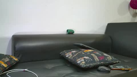 Nicolas Muscle online show from 02.13.25