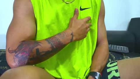 Nicolas Muscle online show from 03.12.25