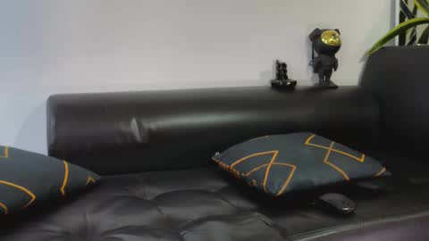 Nicolas Muscle online show from 09.24.25