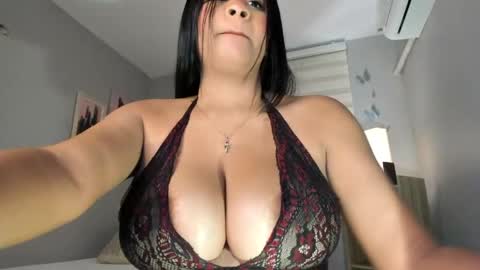 Snapshot of noa_joness chatting on 04.23.26 noa_joness online show from 04.23.26