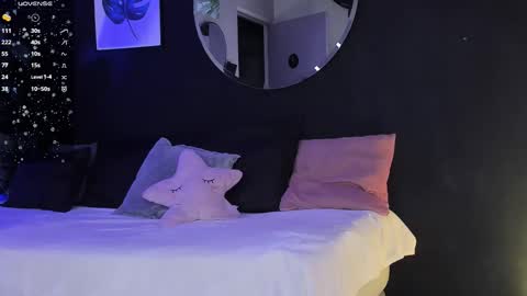 Snapshot of noah25_ chatting on 02.11.26 Noah online show from 02.11.26