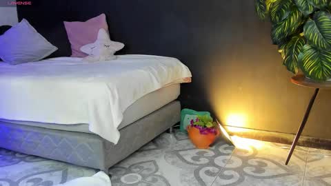 Snapshot of noah25_ chatting on 02.19.26 Noah online show from 02.19.26