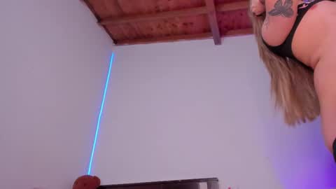 Sara  online show from 02.15.26