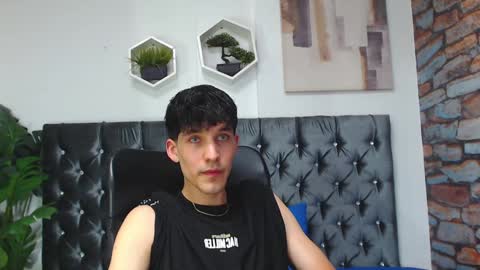 Snapshot of noah_brigth chatting on 12.13.24 Noah Brigth online show from 12.13.24