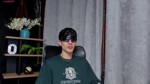 Snapshot of noah_brigth chatting on 02.15.25 Noah Brigth online show from 02.15.25