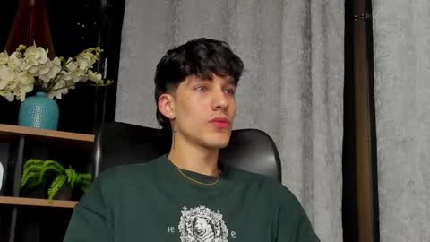 Snapshot of noah_brigth chatting on 02.16.25 Noah Brigth online show from 02.16.25