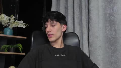 Snapshot of noah_brigth chatting on 02.20.25 Noah Brigth online show from 02.20.25