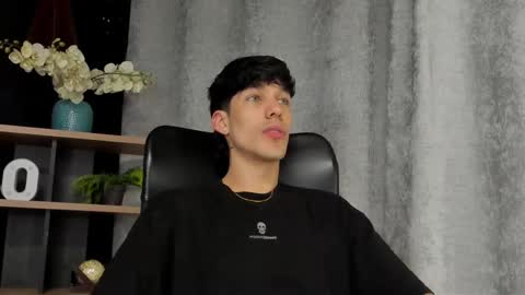 Snapshot of noah_brigth chatting on 02.25.25 Noah Brigth online show from 02.25.25