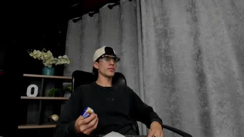 Snapshot of noah_brigth chatting on 02.27.25 Noah Brigth online show from 02.27.25