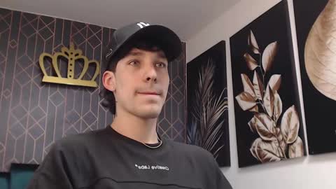 Snapshot of noah_brigth chatting on 03.05.25 Noah Brigth online show from 03.05.25