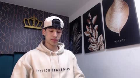 Snapshot of noah_brigth chatting on 03.05.25 Noah Brigth online show from 03.05.25