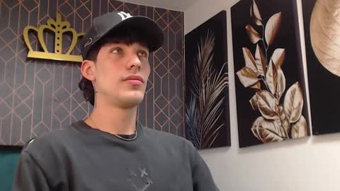 Snapshot of noah_brigth chatting on 03.08.25 Noah Brigth online show from 03.08.25