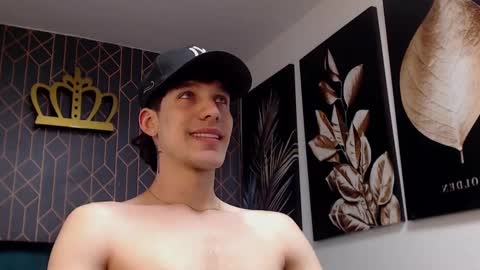 Snapshot of noah_brigth chatting on 03.08.25 Noah Brigth online show from 03.08.25