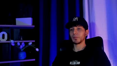 Snapshot of noah_brigth chatting on 10.30.25 Noah Brigth online show from 10.30.25