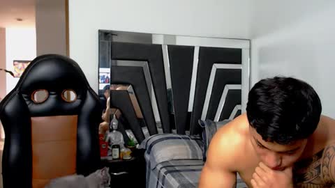 Noah Harris01 online show from 11.13.25