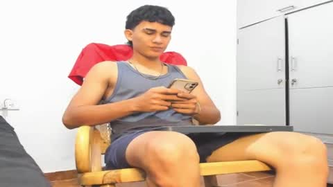 Snapshot of noah_jones41 chatting on 09.28.25 noah_jones41 online show from 09.28.25