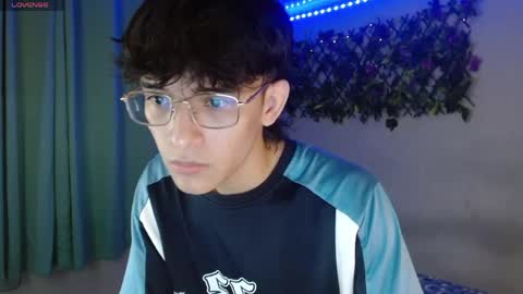 Snapshot of noah_millerx_ chatting on 04.19.26 noah online show from 04.19.26