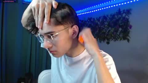 Snapshot of noah_millerx_ chatting on 04.19.26 noah online show from 04.19.26