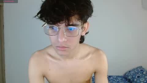 Snapshot of noah_millerx_ chatting on 05.08.26 noah online show from 05.08.26