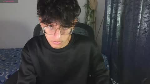 Snapshot of noah_millerx_ chatting on 05.21.26 noah online show from 05.21.26