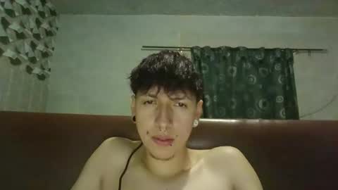 Snapshot of noah_mod chatting on 05.21.26 noah_mod online show from 05.21.26