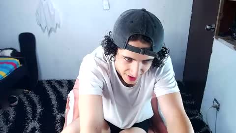 Snapshot of noah_sokolov_ chatting on 06.05.26 Kervs online show from 06.05.26